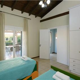 7 bedroom seaside villa with pool, Kassiopi, sleeps 13